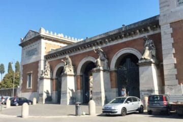 Entrée du cimetière monumental Campo Verano