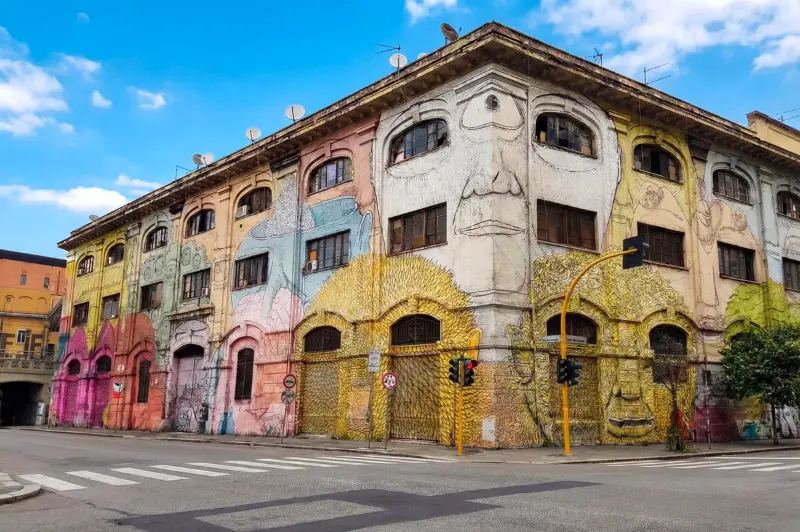Bâtiment Street art Rome Ostiense