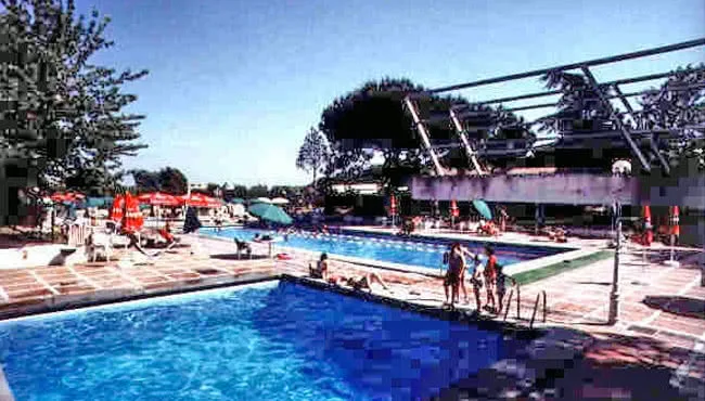 Piscine New Green Hill