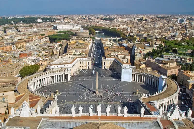 Piazza San Pietro - Place Saint-Pierre