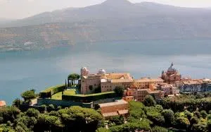 Vue aérienne de Castel Gondolfo