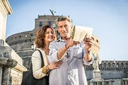Couple romantique Castel Sant Angelo Rome