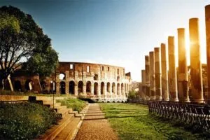 Colisee sous lever soleil