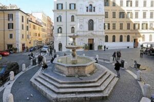 La fontaine de la place de la Madonne dei Monti